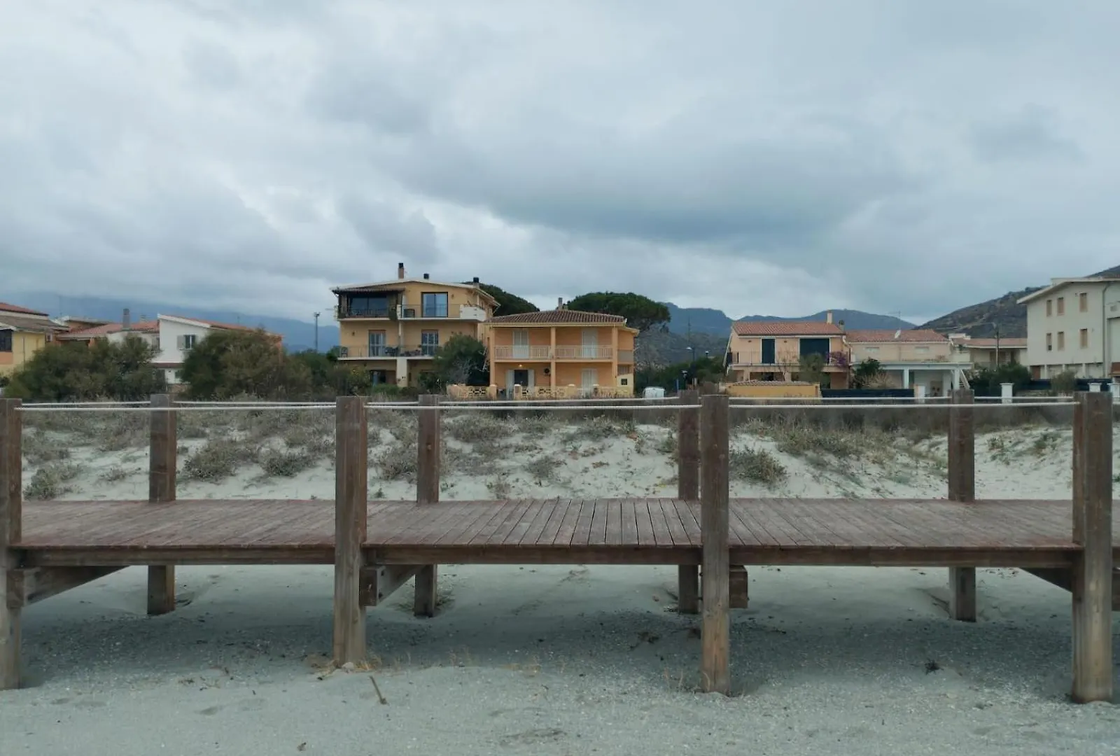 Appartamento La Playa Apartment- Fronte Spiaggia La Caletta Italia