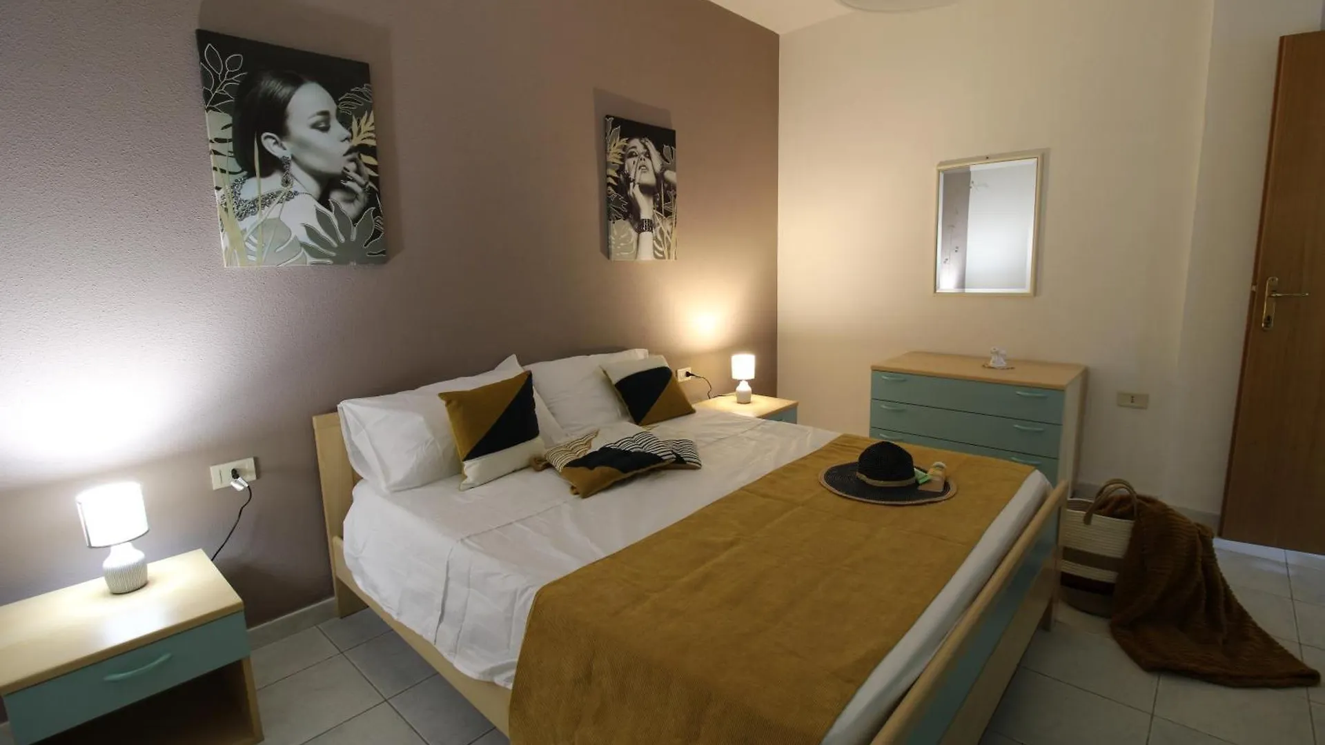 Appartamento La Playa Apartment- Fronte Spiaggia La Caletta
